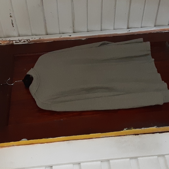 Terry Lewis 100% silk top with collar sz large - Picture 3 of 3